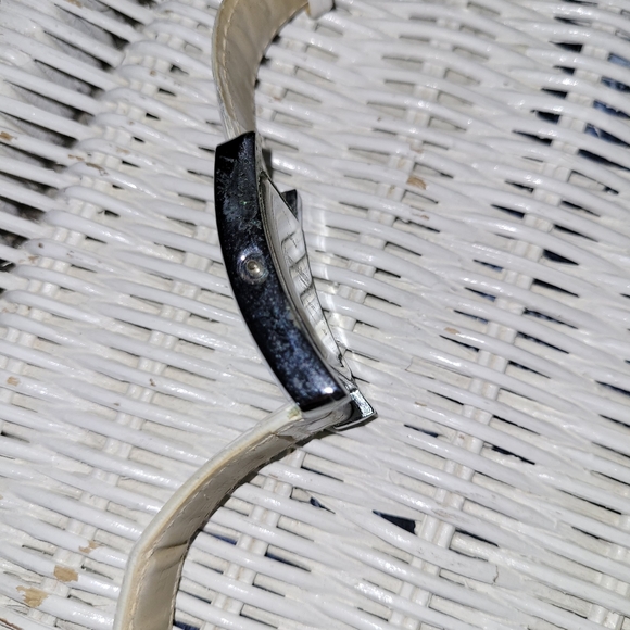 Slim, Impulse rectangular watch. Needs new battery - Picture 3 of 3